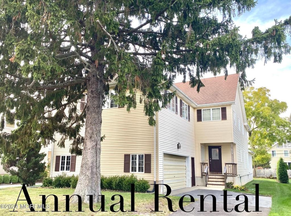 514 St Clair Avenue - Photo 0