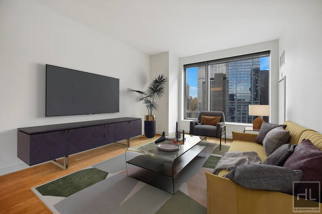 Spruce Street - Photo 0