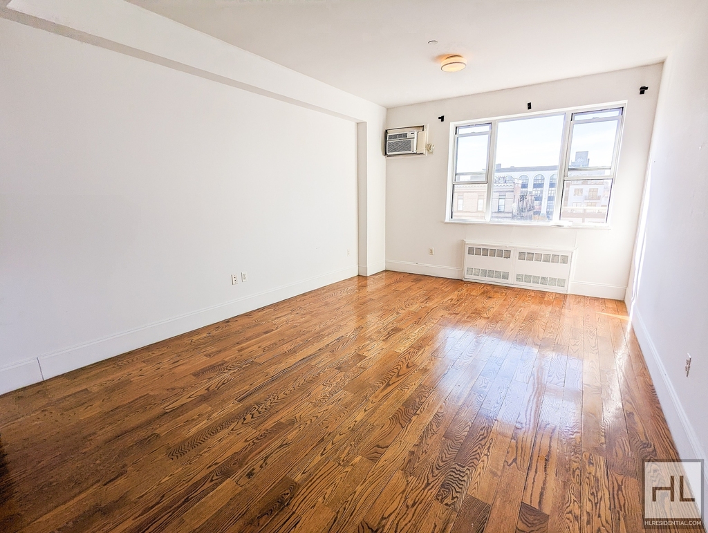 Dekalb Avenue - Photo 2