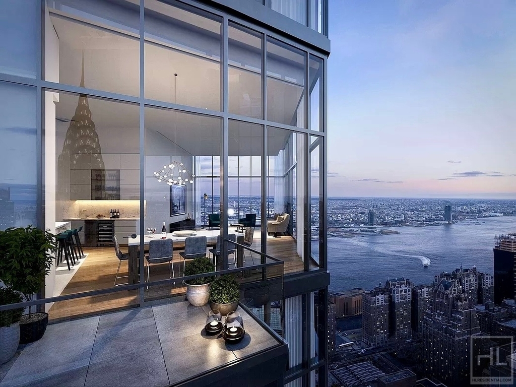 East 44th Street - Photo 6