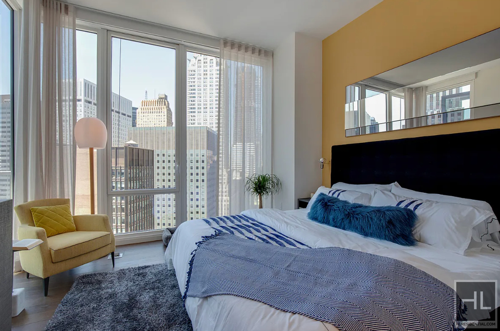 East 44th Street - Photo 3