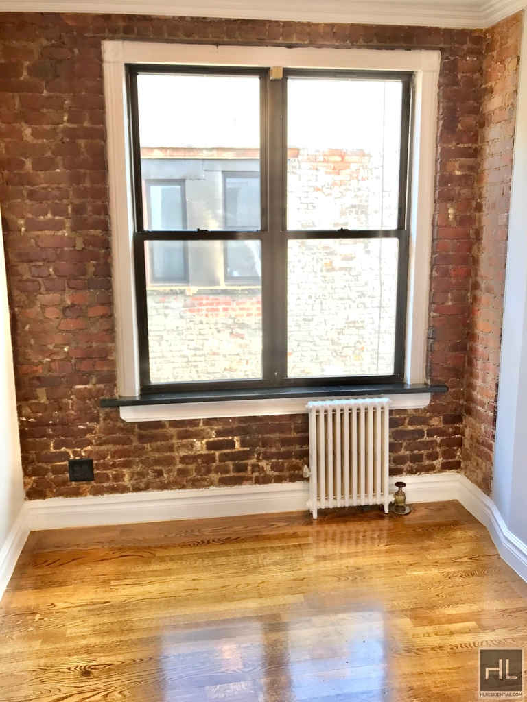 E 13th St. - Photo 5