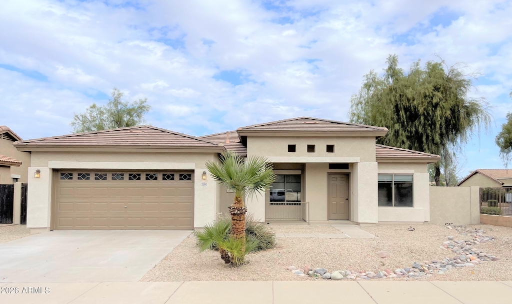 21192 E Saddle Way - Photo 0