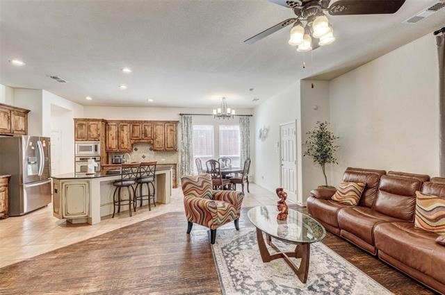 9823 Carriage Hill Lane - Photo 5