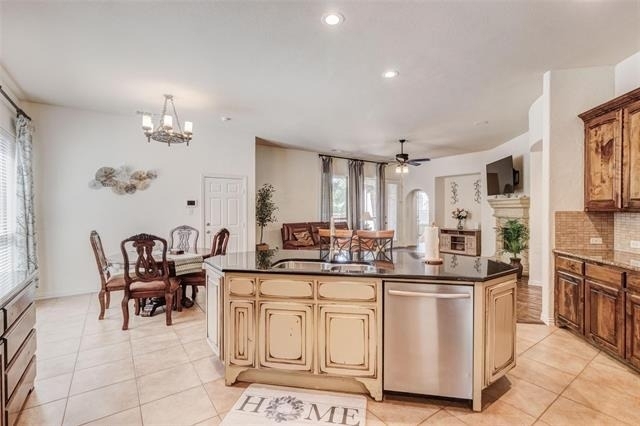 9823 Carriage Hill Lane - Photo 8