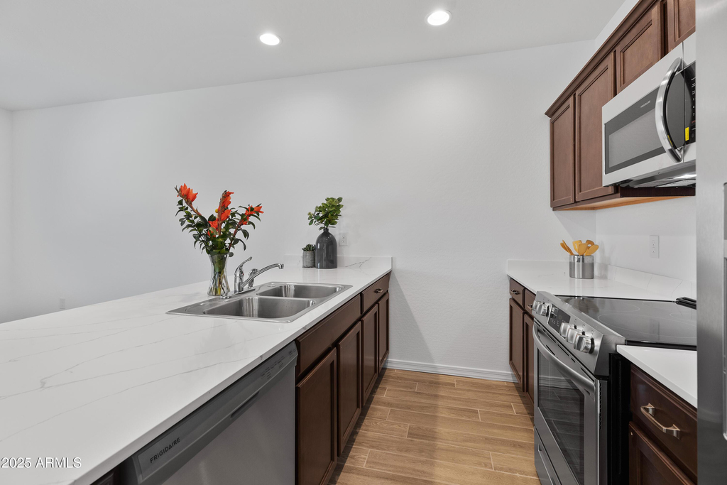 15636 N 29th Street - Photo 7