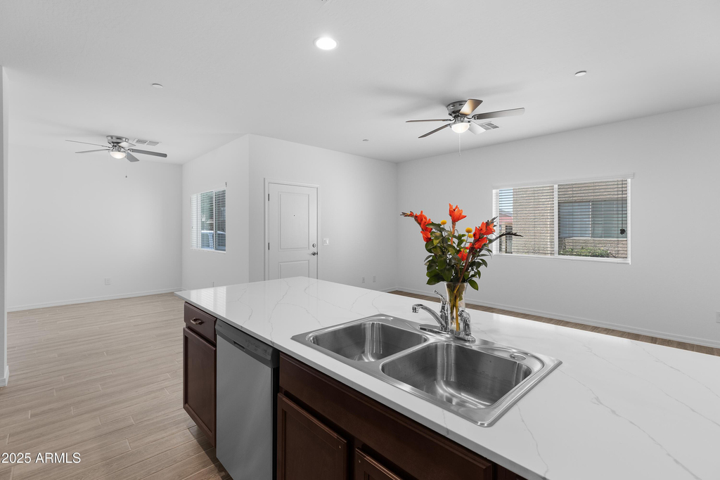 15636 N 29th Street - Photo 8