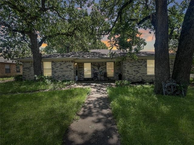 7002 Lincoln Drive - Photo 1