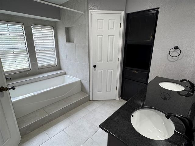 6629 High Lawn Terrace - Photo 15