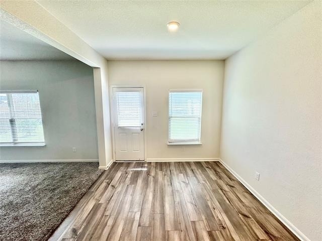 752 Saratoga Drive - Photo 2