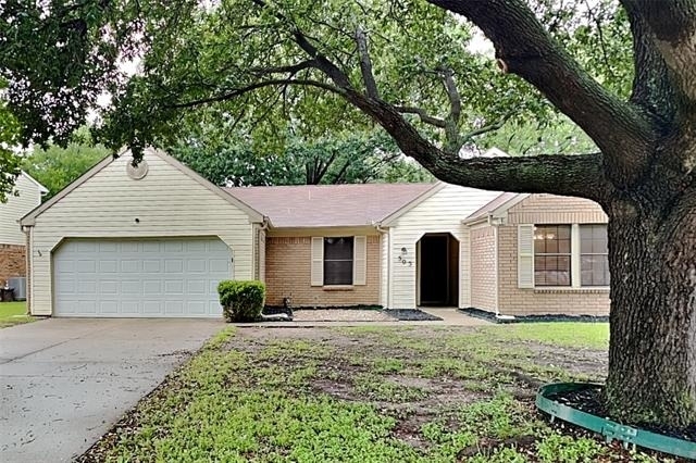 505 Yellowstone Drive - Photo 0