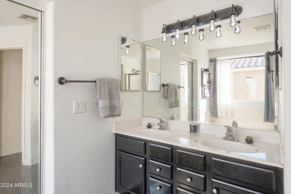 16068 W Culver Street - Photo 18