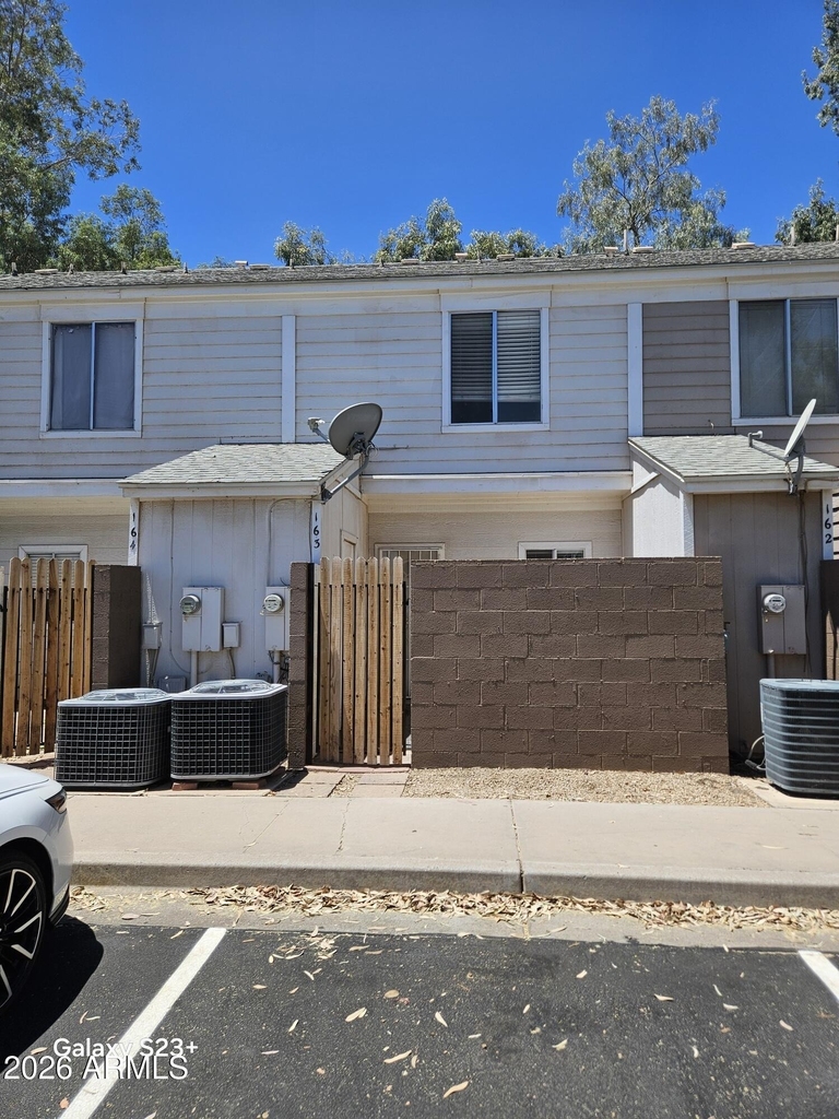 1600 N Saba Street - Photo 18