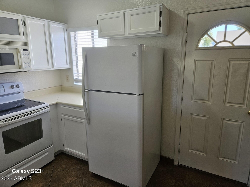 1600 N Saba Street - Photo 6
