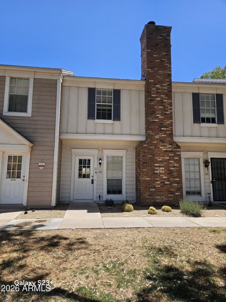 1600 N Saba Street - Photo 1