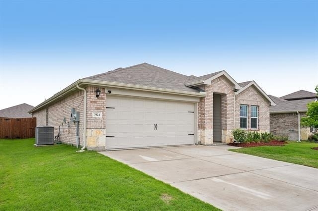 3924 Pinebluff Lane - Photo 1