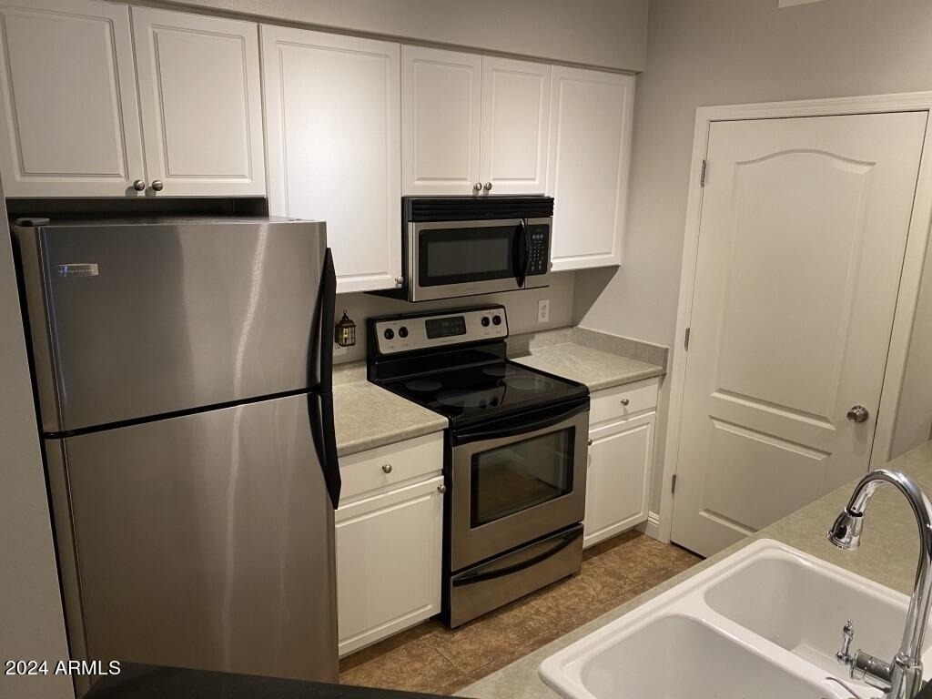 1701 E Colter Street - Photo 2