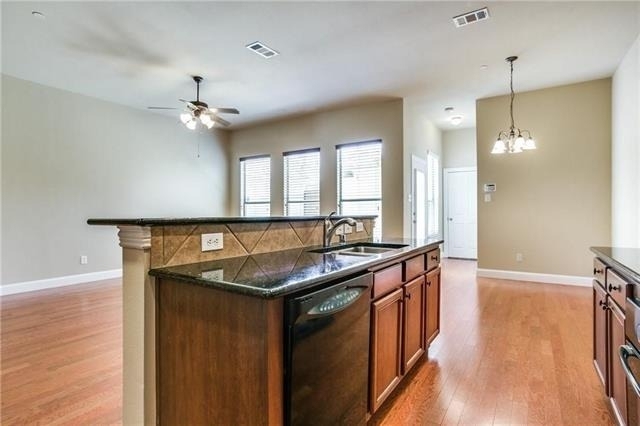 8613 Empire Boulevard - Photo 9