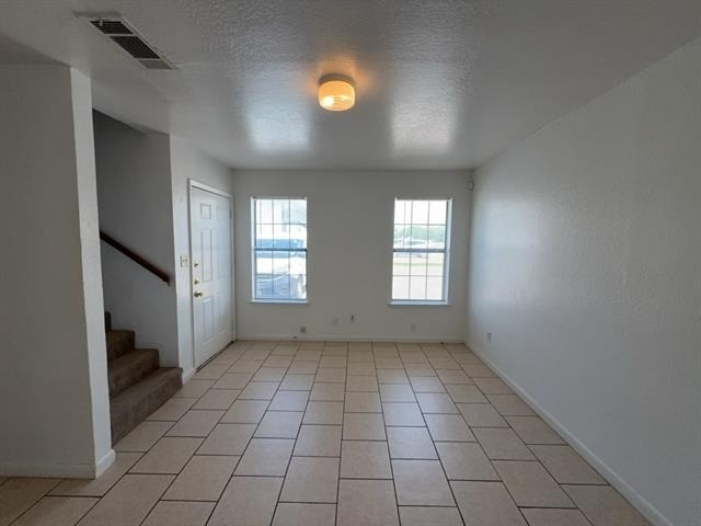 807 W Walnut Street - Photo 1