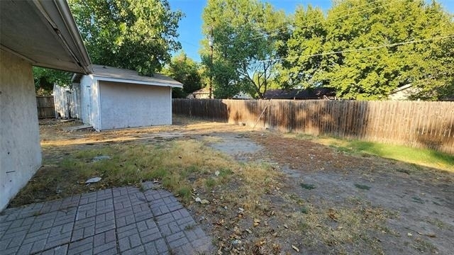 808 Howell Drive - Photo 12