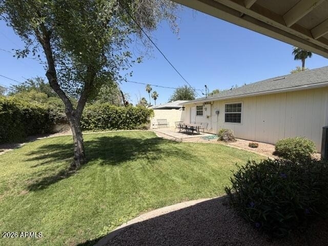 423 W 14th Street - Photo 18