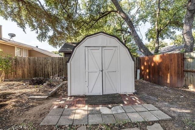 2403 Bayberry Lane - Photo 28