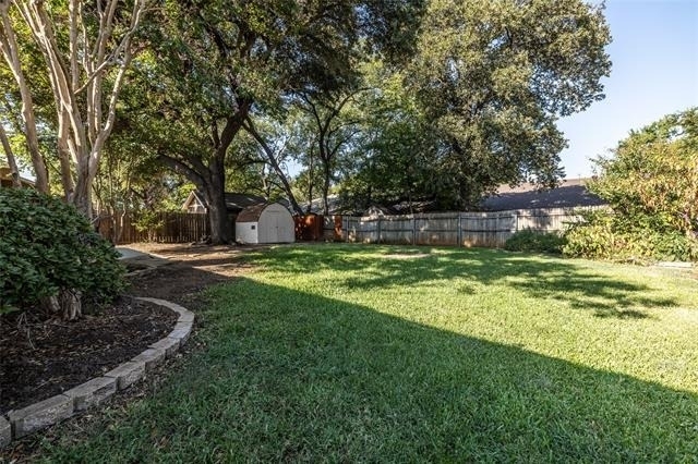 2403 Bayberry Lane - Photo 31
