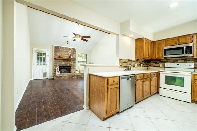 2403 Bayberry Lane - Photo 7
