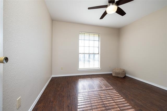 2403 Bayberry Lane - Photo 23