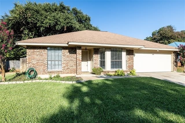 2403 Bayberry Lane - Photo 0