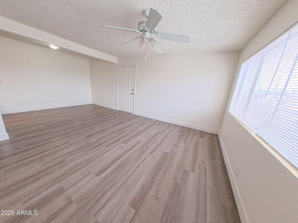 424 W Brown Road - Photo 0