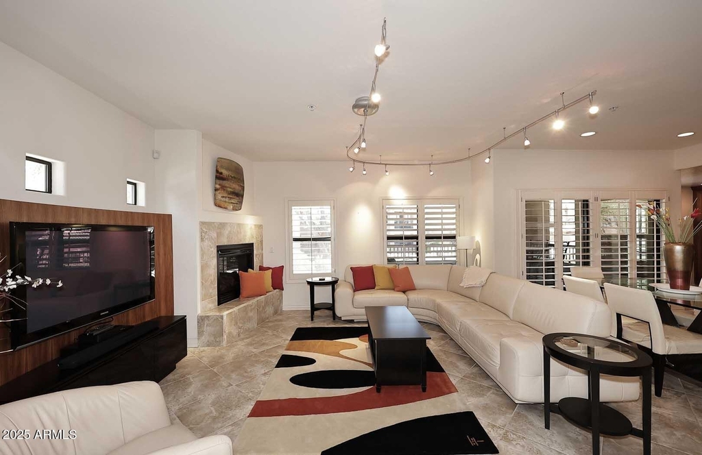 21320 N 56th Street - Photo 4