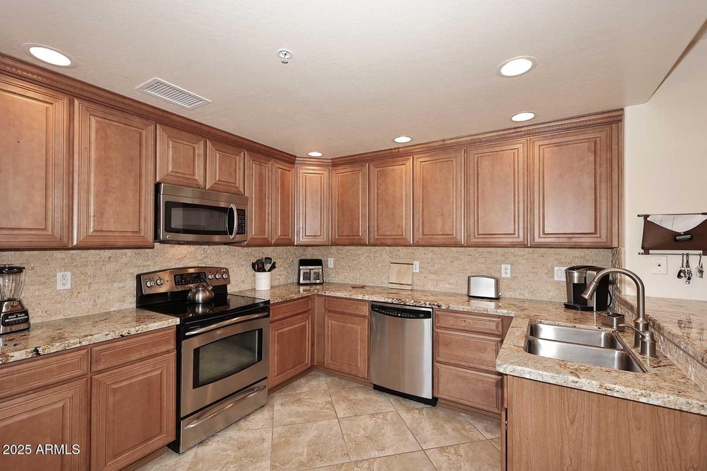 21320 N 56th Street - Photo 13