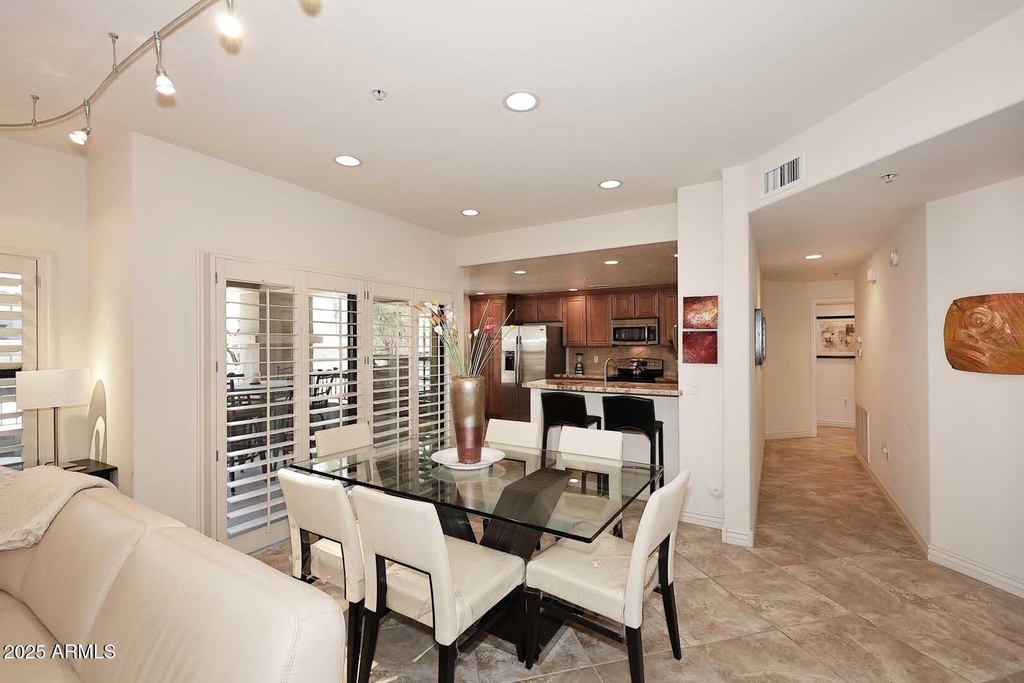 21320 N 56th Street - Photo 6
