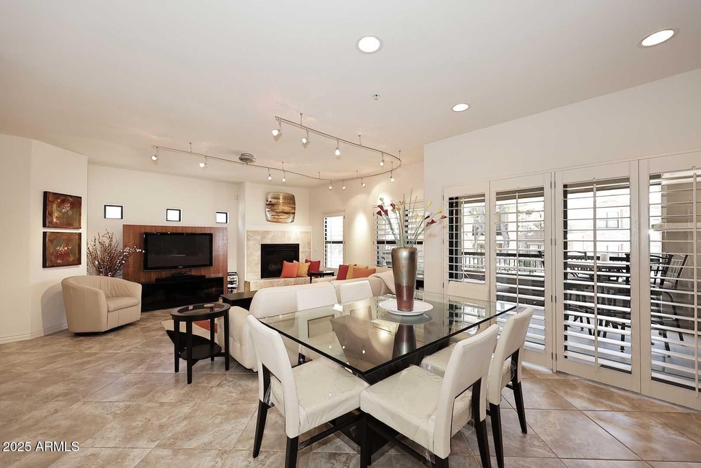 21320 N 56th Street - Photo 7