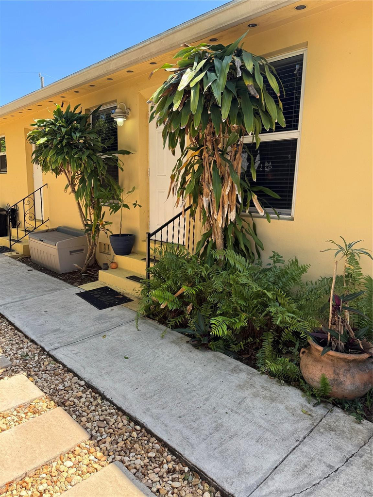 1123 N 17th Avenue - Photo 3