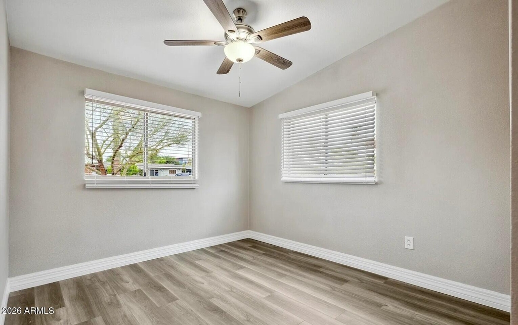 2068 E Howe Avenue - Photo 8