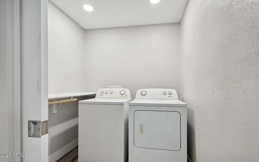 2068 E Howe Avenue - Photo 2