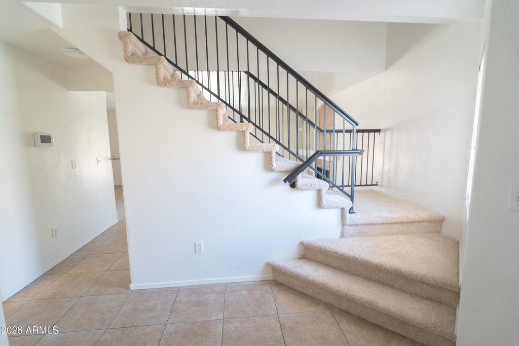 1492 N Saddle Street N - Photo 2