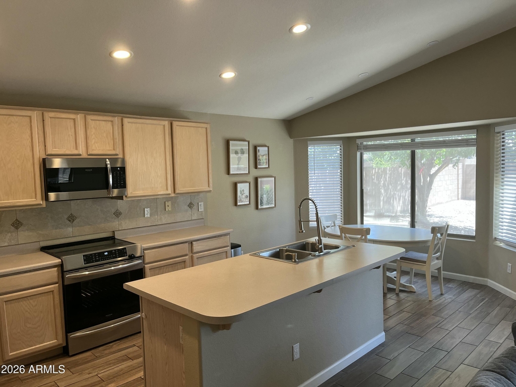 1181 W Goldfinch Way - Photo 10