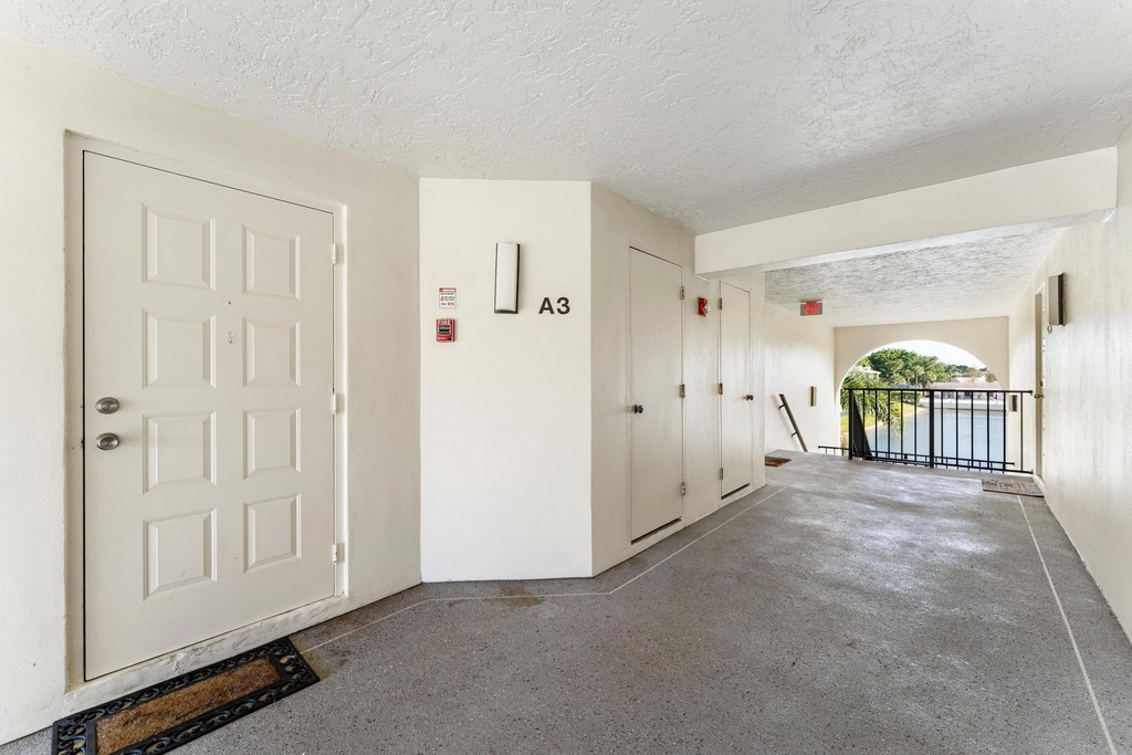 1108 Green Pine Boulevard - Photo 2