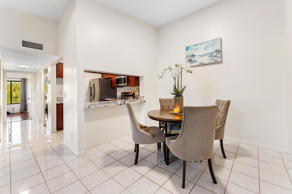 1108 Green Pine Boulevard - Photo 4