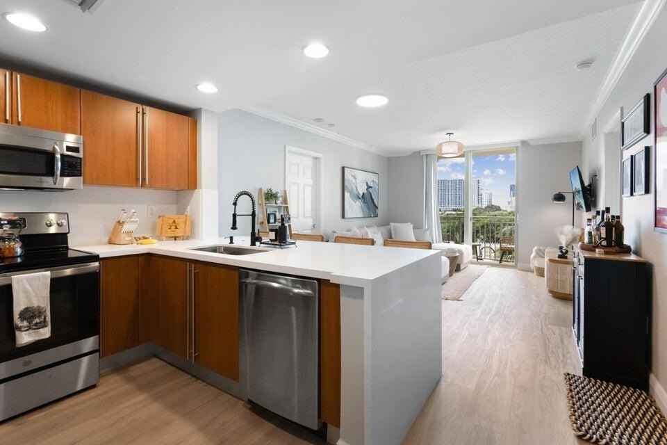 610 Clematis Street - Photo 4