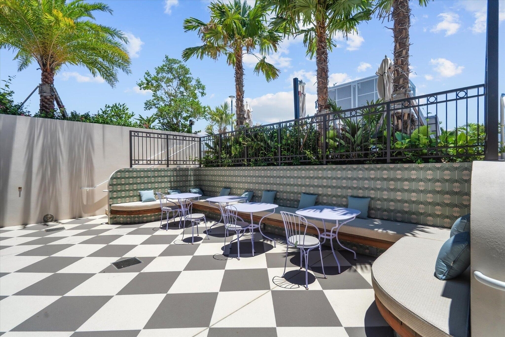 2700 Nw 2nd Avenue - Photo 24
