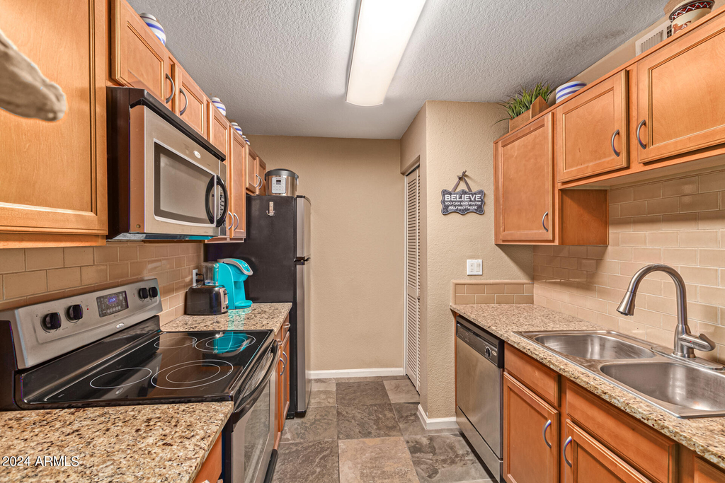 200 E Southern Avenue - Photo 6
