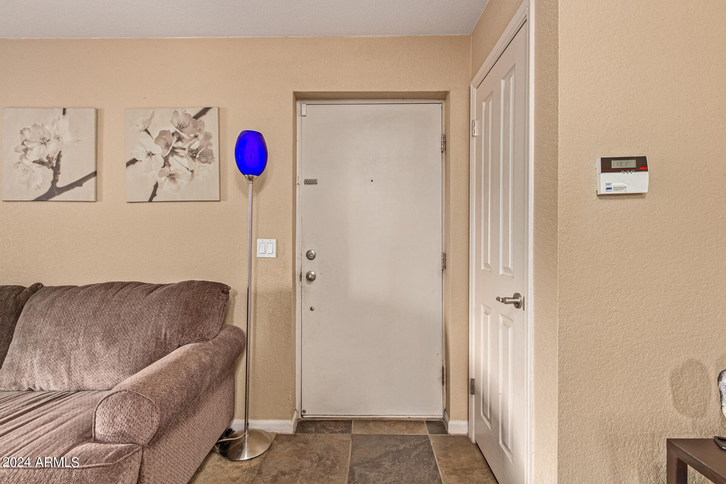 200 E Southern Avenue - Photo 0