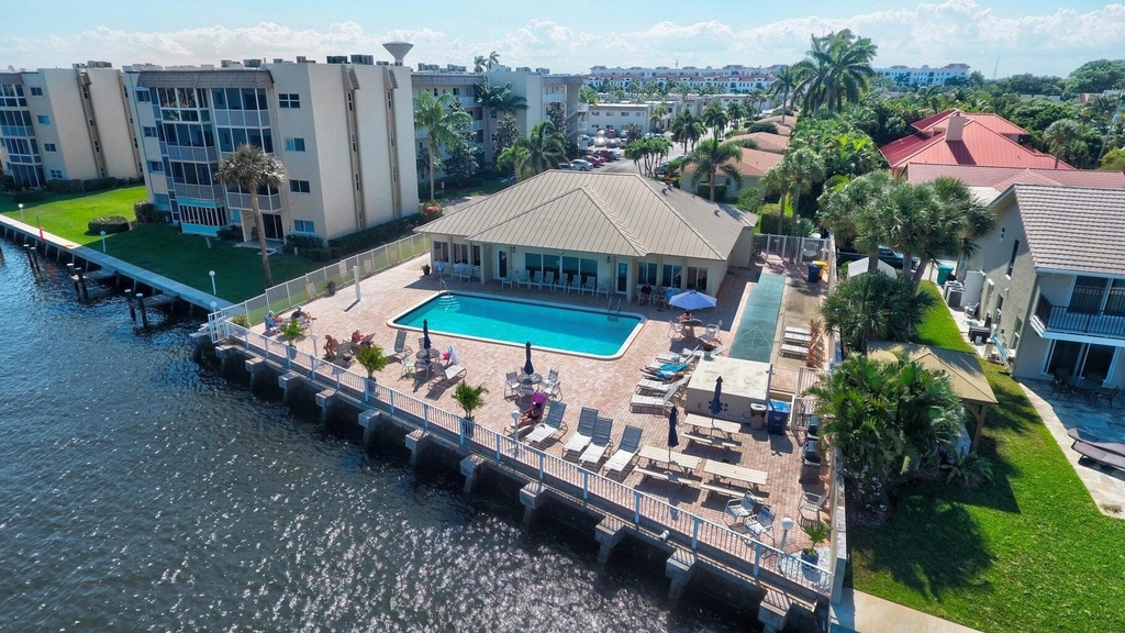 650 Snug Harbor Drive - Photo 3