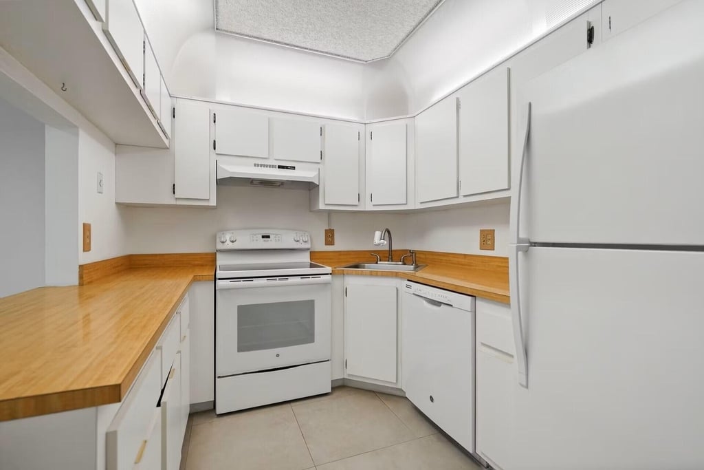 802 Sky Pine Way - Photo 3