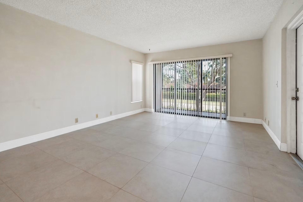 802 Sky Pine Way - Photo 2