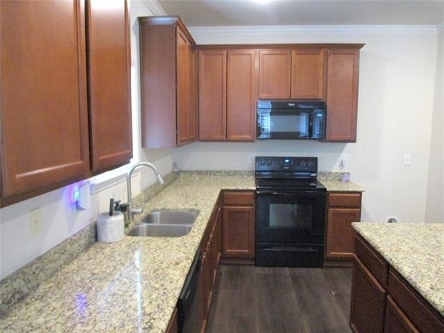 2424 Gelbray Place - Photo 7
